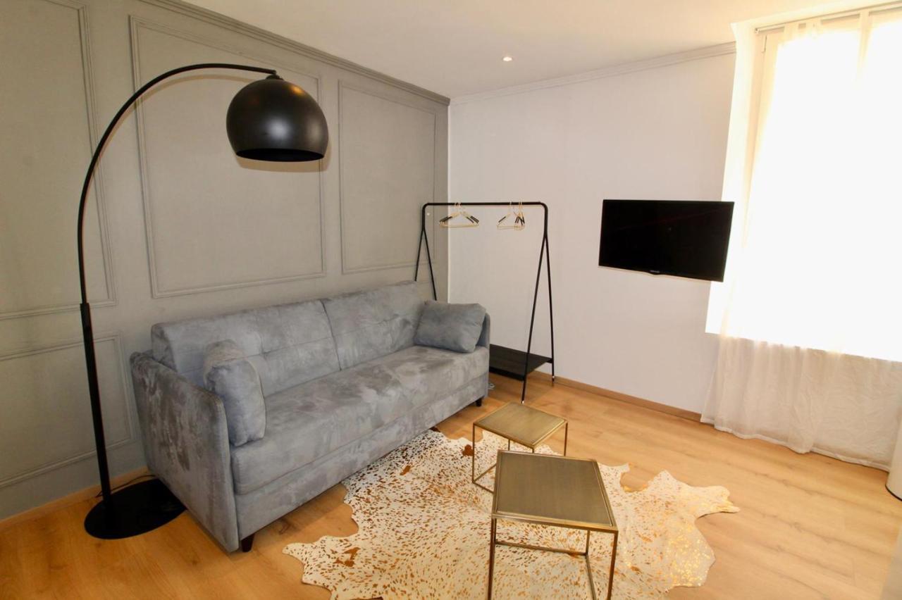 Lovely Renovated Golden Square Pedestrian Appartamento